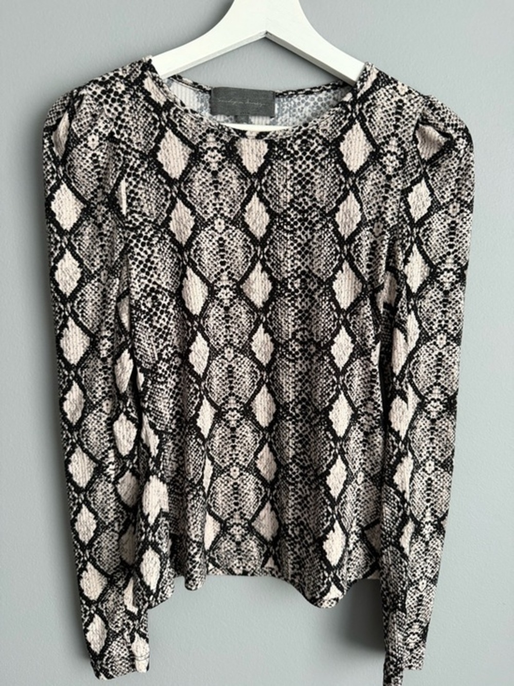 Sunday in Brooklyn Snake Print Top XS Long Sleeve Fitted Stretch Anthropologie